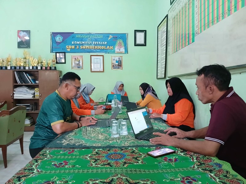 Rapat Akhir Semester ganjil dan Pengisian nilai Rapor